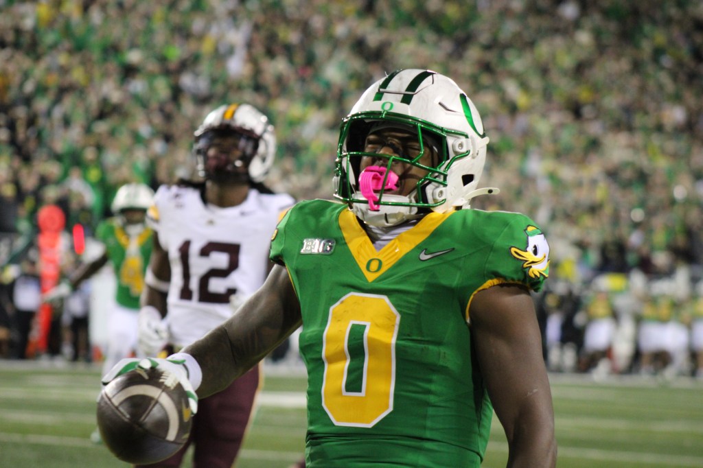 Oregon lists Davison, 11 others as “OUT” for Peach Bowl on Tuesday availability report