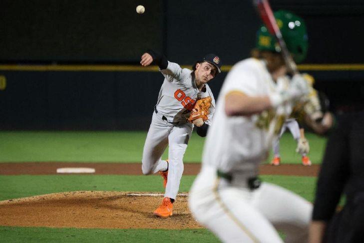 Oregon State baseball tumbles in polls, Whitney earns recognition